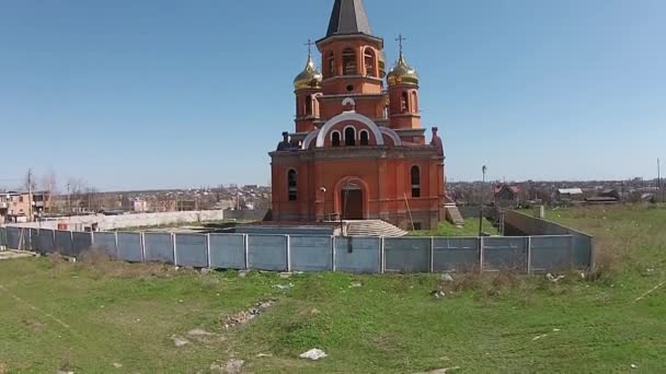 Byggande av en ortodox kyrka. — Stockvideo
