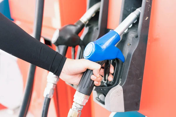 Blue Fuel Nozzle Catched Filling High Energy Power Fuel Auto — Stock fotografie