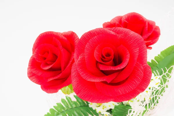 Fókuszáljon Egyik Három Vörös Rózsa Virág Csokor Fehér Háttér Gyönyörű — Stock Fotó