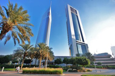 Dubai, Marina ve şehir manzarası gökdelenler, şehir silüeti, eski şehir ve palmiye ağaçlı kumlu plajlar 