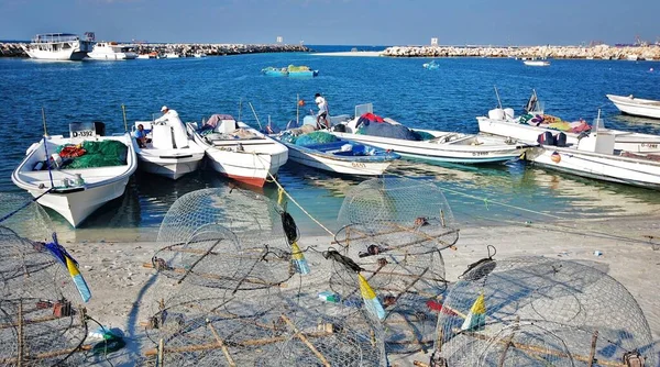Dubai, kumlu plajlar, dönüm noktası, deniz ve kum. 