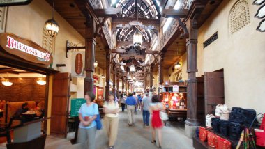 Dubai şehir manzarası, simgeler, kumlu plajlar, eski kasaba 