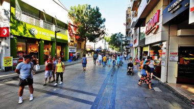 Ege Denizi bölgesi şehir ve deniz manzarası 