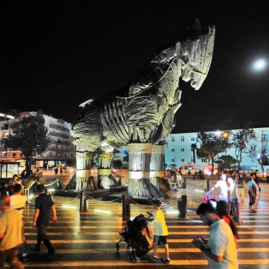 Şehir görünümleri ve mimari ayrıntılar 