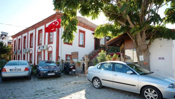 Vue Sur Ville Mer Avec Maisons Blanches Bâtiments Mosquée — Photo