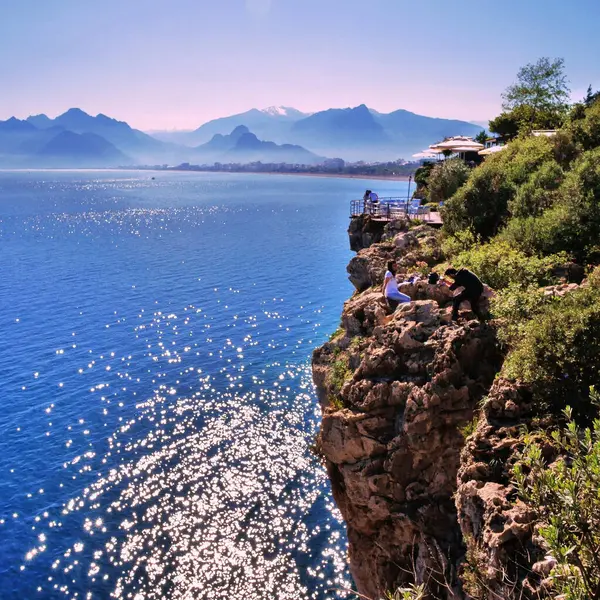 Beauté Méditerranéenne Scènes Panoramiques Mer Des Montagnes Détails Architecturaux — Photo