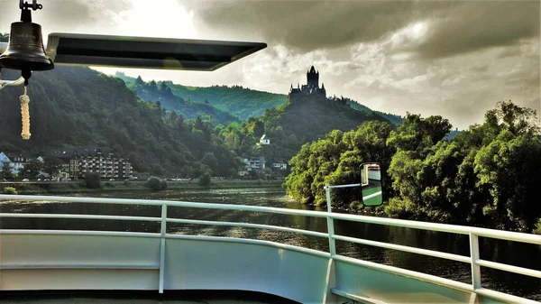 Cochem Γερμανίας Ferry Trip Πανοραμική Θέα Και Θέα Στο Ηλιοβασίλεμα — Φωτογραφία Αρχείου