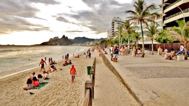 Rio de Janeiro 'dan şehir ve deniz manzarası 