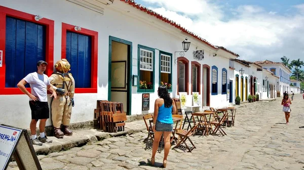 Brezilya, Paraty deniz ve şehir manzaralı güzel evler ve sokaklar 