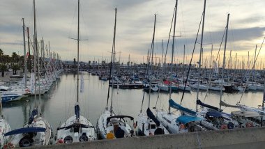 Barselona, İspanya panoramik şehir ve Ciutat Vella 'dan deniz manzarası 