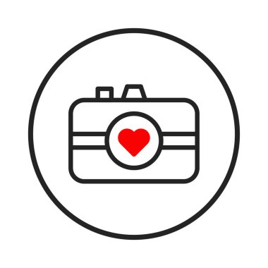 Pürüzsüz, minimalist bir kamera ikonu. Lens yerine canlı bir kalp. Bu, fotoğrafçılığın sevgi ve yaratıcılıkla kaynaşmasını sembolize eder. Aşkla ilgili konular için mükemmel.,