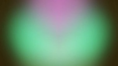 Yumuşak yeşil, kahverengi ve ince mor tonlarda hafif bir ışık sızıntısı var. Üst üste dizmek için ideal.