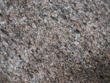 Büyük granit kaya, doğası gereği doğal.