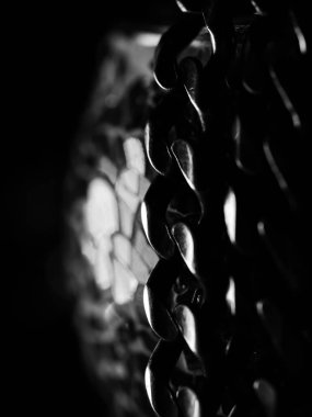 Gümüş bir zincirin soyut arkaplanı