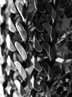 Gümüş bir zincirin soyut arkaplanı