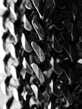 Gümüş bir zincirin soyut arkaplanı