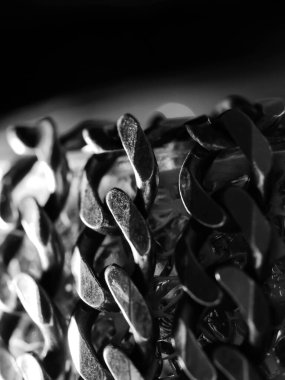 Gümüş bir zincirin soyut arkaplanı