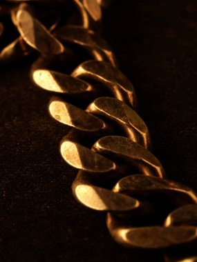 Gümüş bir zincirin soyut arkaplanı