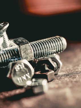 Düzüşmek ve kafayı yemek. Sanayi nesnesi.