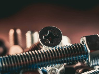 Düzüşmek ve kafayı yemek. Sanayi nesnesi.