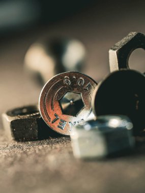 Düzüşmek ve kafayı yemek. Sanayi nesnesi.