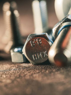 Düzüşmek ve kafayı yemek. Sanayi nesnesi.