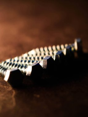 Düzüşmek ve kafayı yemek. Sanayi nesnesi.