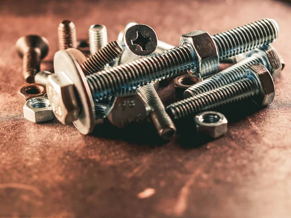 Düzüşmek ve kafayı yemek. Sanayi nesnesi.