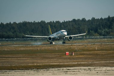 17 Ağustos 2019 Riga Havaalanı 'nda test çekimleri yapan güzel bir uçak.