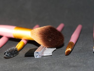 Profesyonel makyaj fırçaları ve araçları, makyaj ürünleri seti