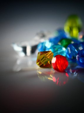 Çok renkli antika veya klasik dikiş düğmeleri: Selüloit Düğmeleri, Bakelit Düğmeler, Lucite Düğmeleri, sebze Fildişi, metal, Çin, cam ve incinin anası.