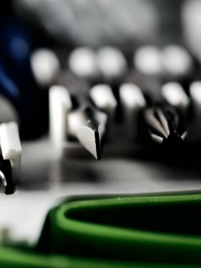 Ev ve araba tamiri için araç gereç dükkanı pazarlama görüntüsü. Seçici odaklanma. Makro.