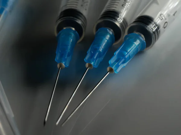 Verschillende Injectiespuiten Witte Tafel Klaargemaakt Voor Injectie Het Ziekenhuis Selectieve — Stockfoto