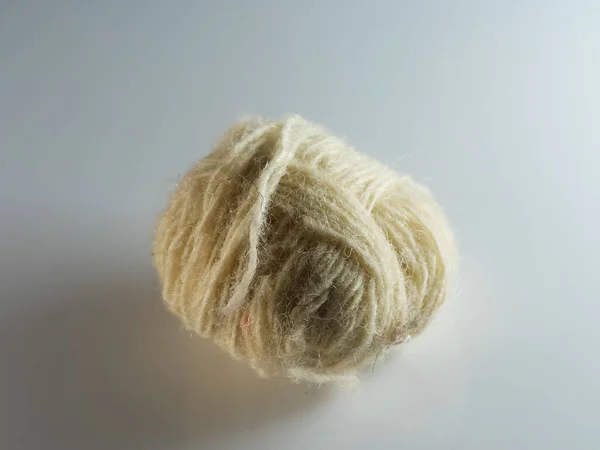 Ball Yarn White Background Selective Focus Macro — Stock Photo, Image