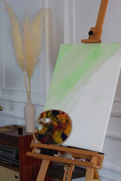 Easel and palette artist high quality photo — Stock Photo, Image