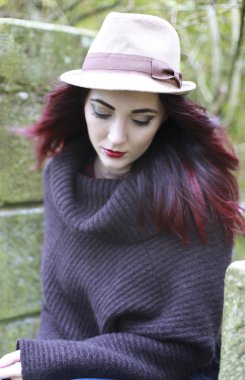 Sonbaharda parkta bir yürüyüş