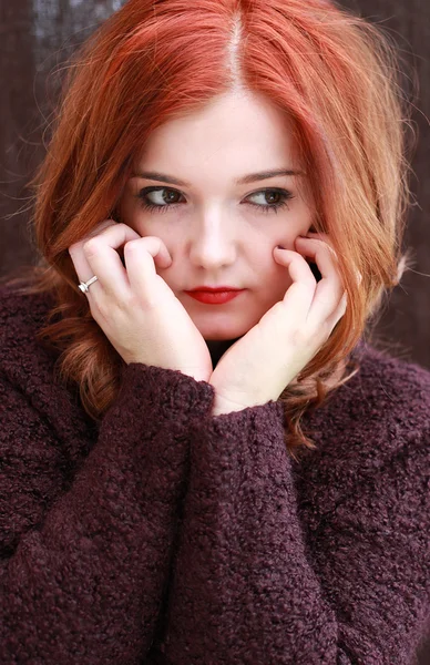 Pretty red headed girl — Stock Photo, Image