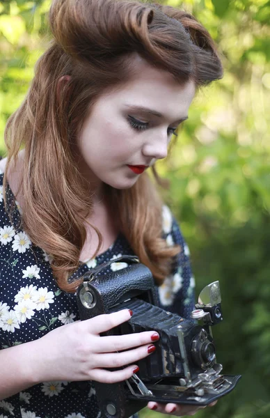 Vrouw uit Wereldoorlog twee tijdperk — Stockfoto