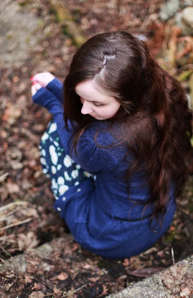 Rücken einer jungen Frau — Stockfoto