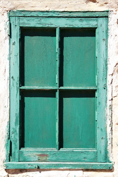 Peeling fenêtre peinte verte — Photo