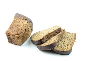 Siyah ekmek dilimlenmiş