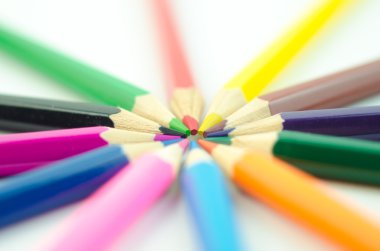 parlak renkli kalemler
