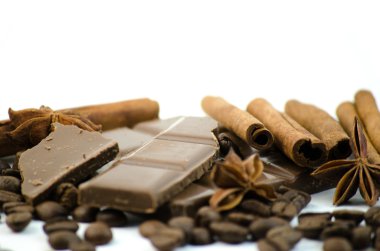 Çikolata ve kahve fasulye kırık fayans