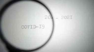 Yazıt covid-19 'u bir büyüteçle düşünün, yirminci ve yirmi birinci yılların salgını..