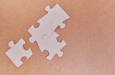 Bulmacanın eksik parçası yerine oturuyor..