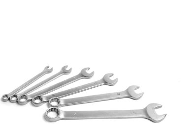 Beyaz arkaplanda anahtarlar