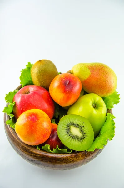 Frutta su fondo bianco — Foto Stock