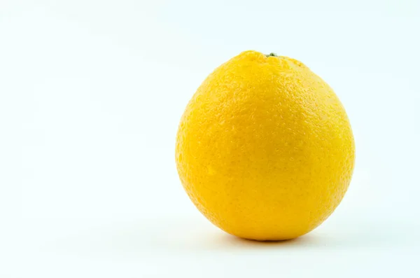 Naranja sobre fondo blanco — Foto de Stock