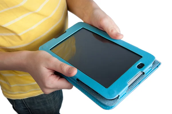 Manos de niño sosteniendo tableta digital aislada — Foto de Stock