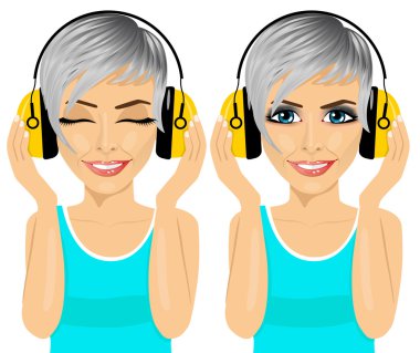 Genç güzel kadın kulaklık ile müzik keyfi
